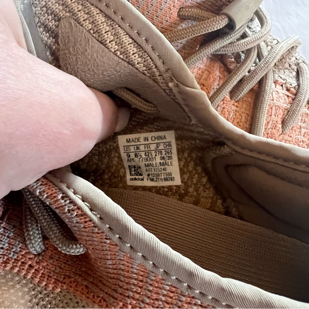 Adidas Yeezy Boost 350 V2 Sand Taupe with Box - Picture 7 of 12